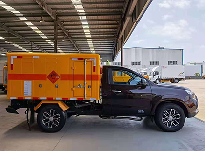 麻阳爆破器材运输车